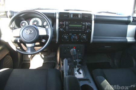 Тест-драйв Toyota FJ Cruiser